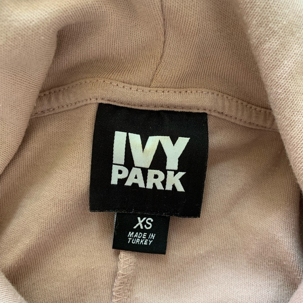 IVY PARK - Cropped Hoodie - Picture 4 of 6